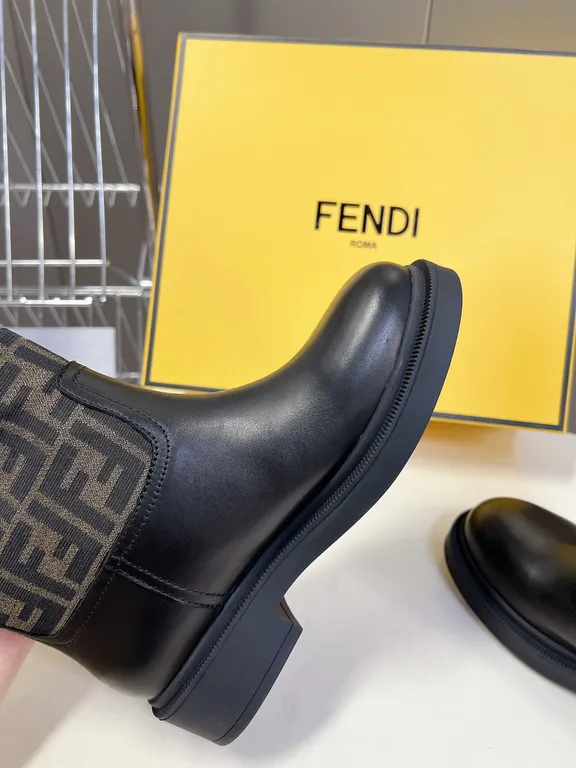 Fendi Shoe 